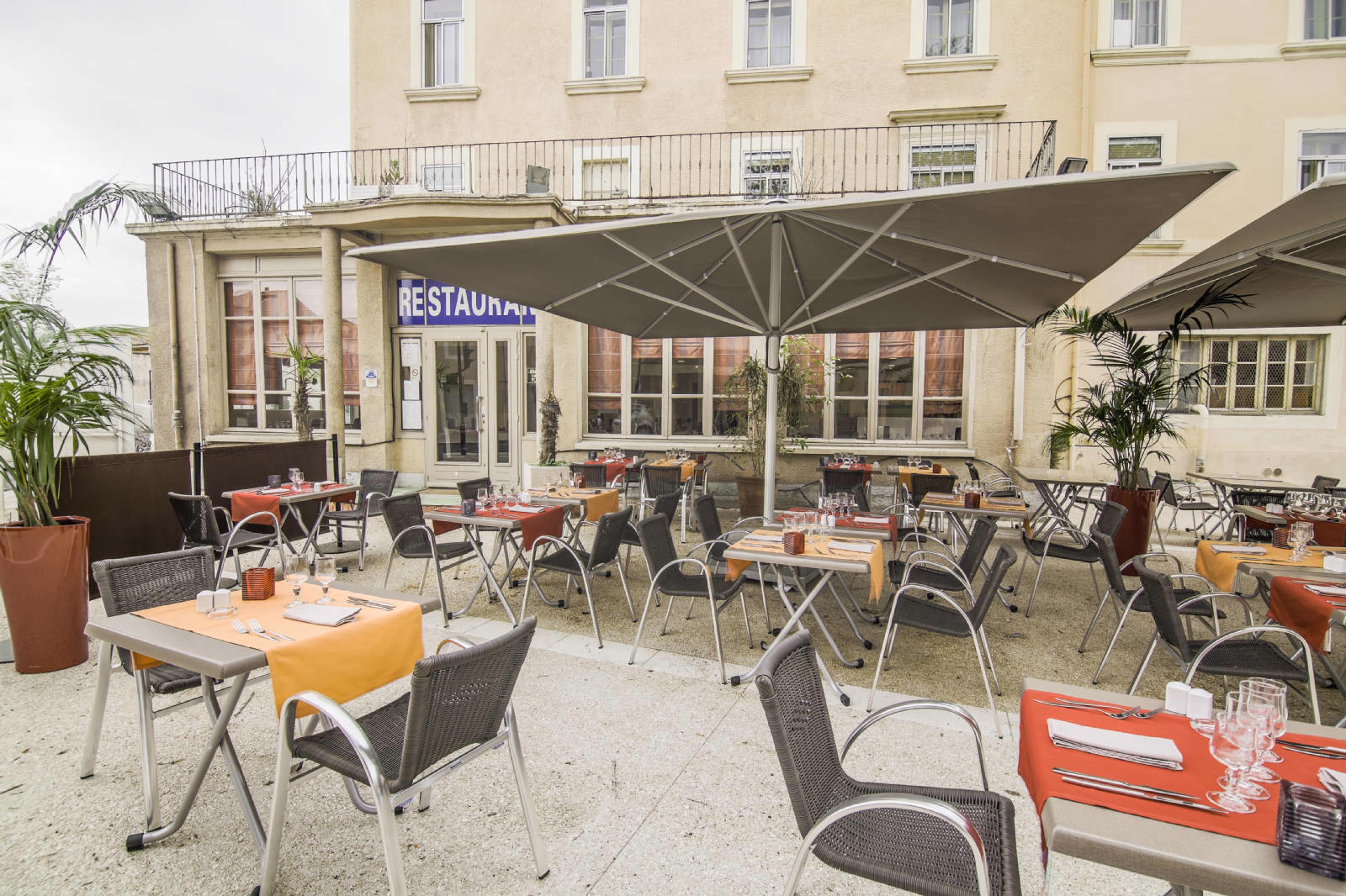 Hotel Kyriad Orange Centre Ville Exterior photo